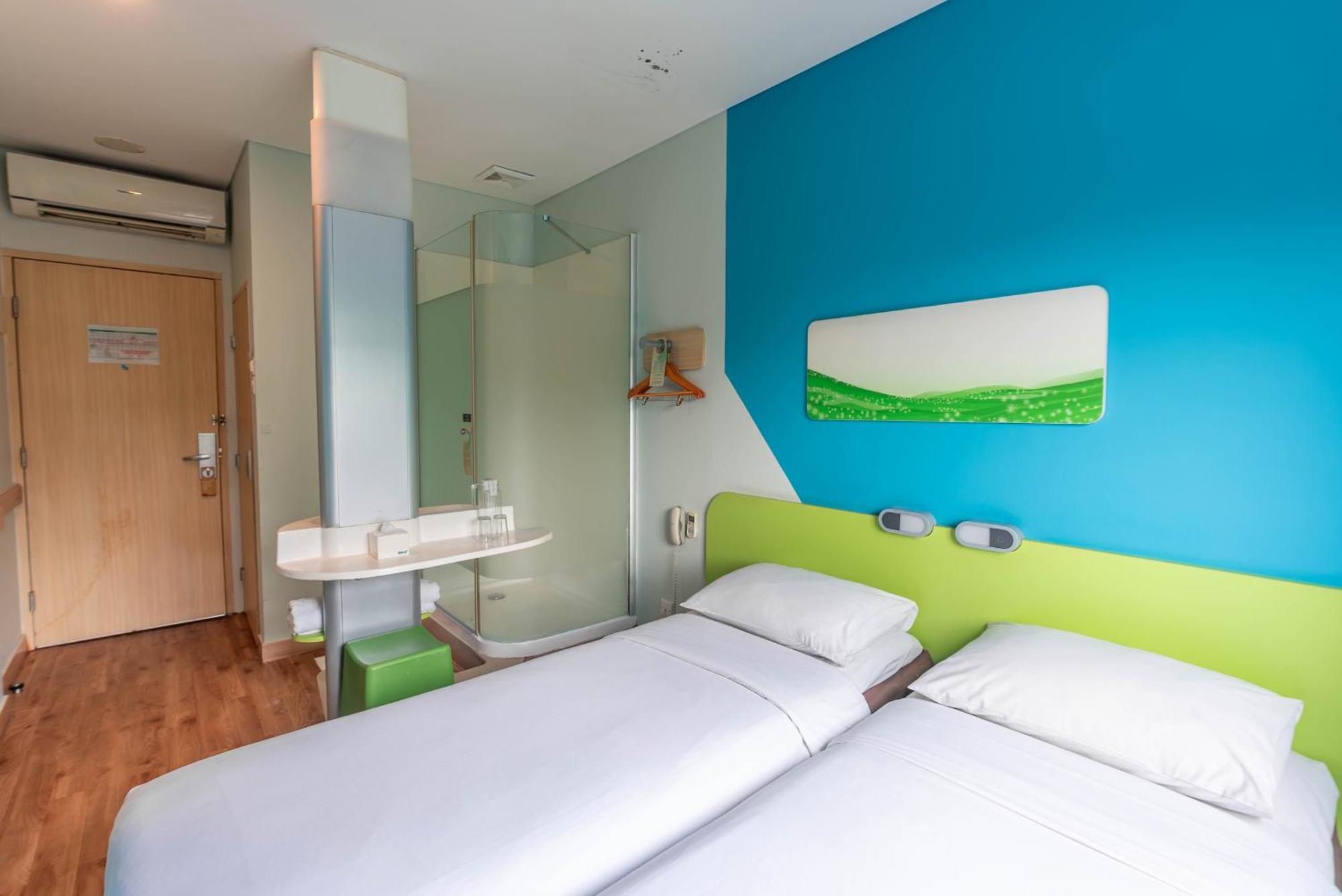 Ibis Budget Bandung Asia Afrika Exterior foto