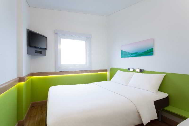 Ibis Budget Bandung Asia Afrika Exterior foto
